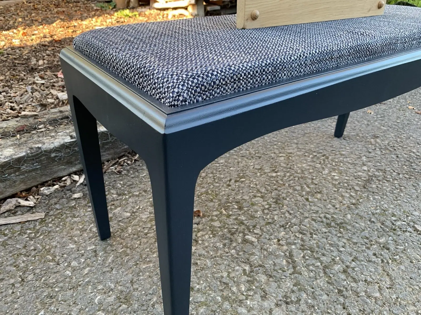 Stag Minstrel Dressing Table Stool - Image 3